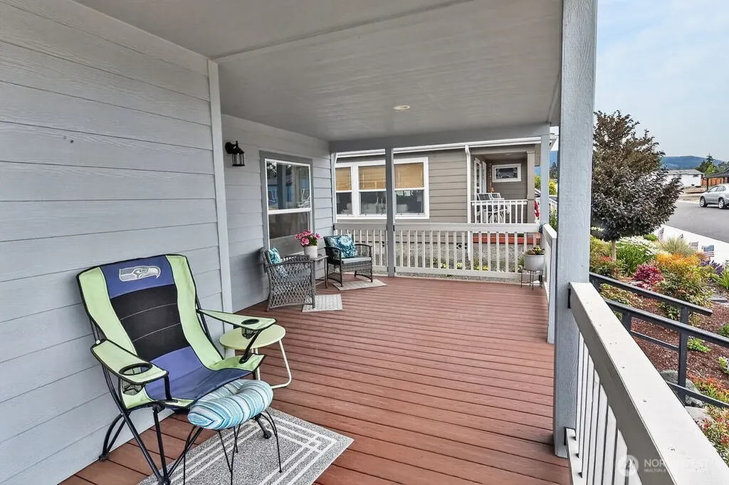 894 N Iris Avenue Sequim WA 98382