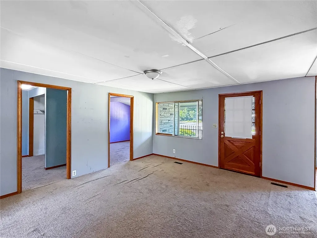 702 Martin Street Steilacoom WA 98388