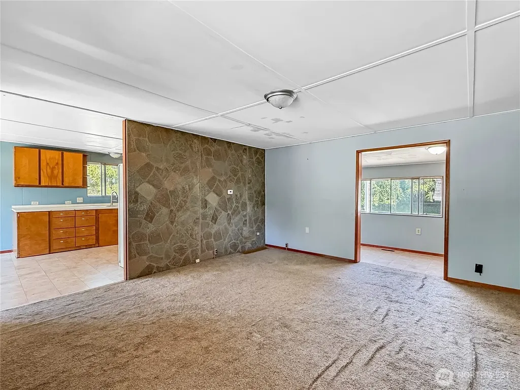 702 Martin Street Steilacoom WA 98388
