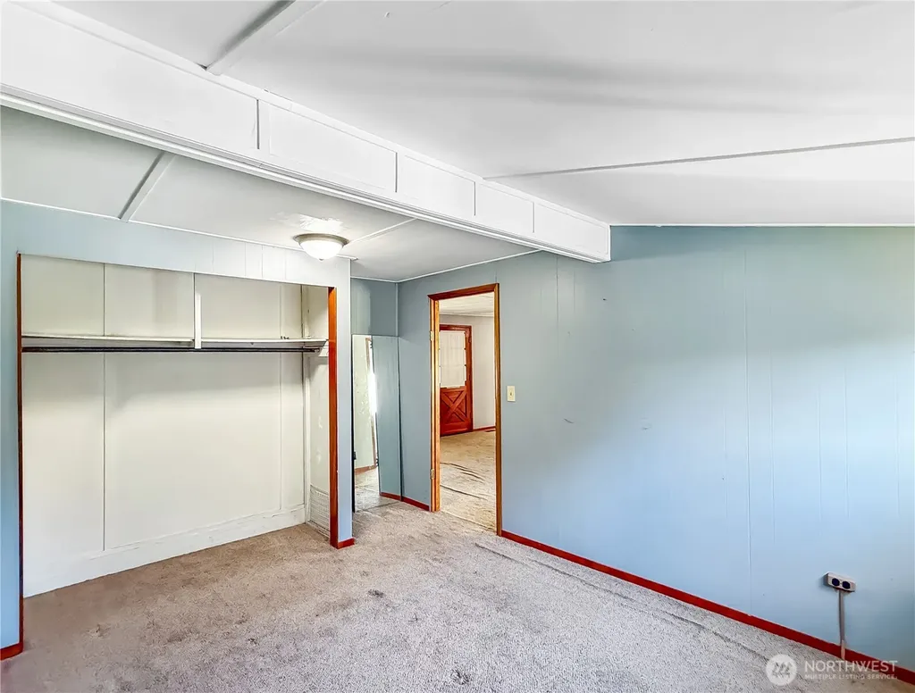 702 Martin Street Steilacoom WA 98388