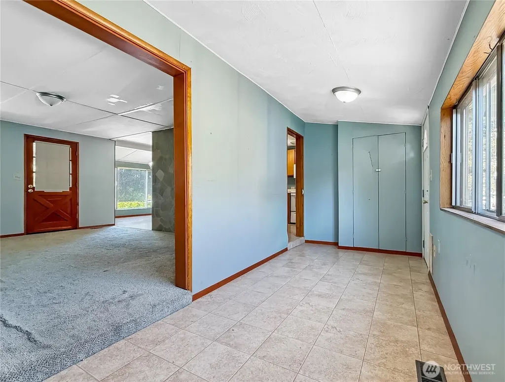 702 Martin Street Steilacoom WA 98388