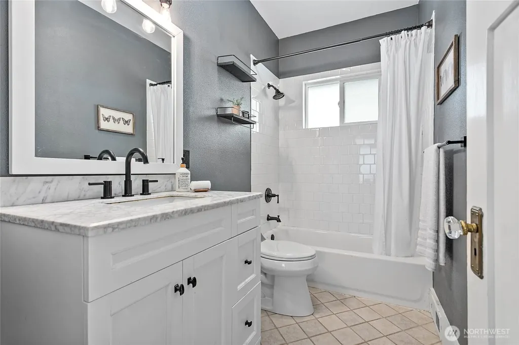 1224 Grant Bellingham WA 98225