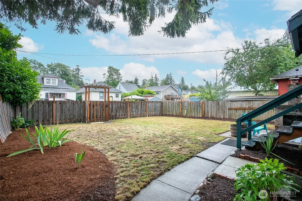 1224 Grant Bellingham WA 98225