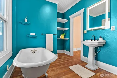 1224 Grant Bellingham WA 98225