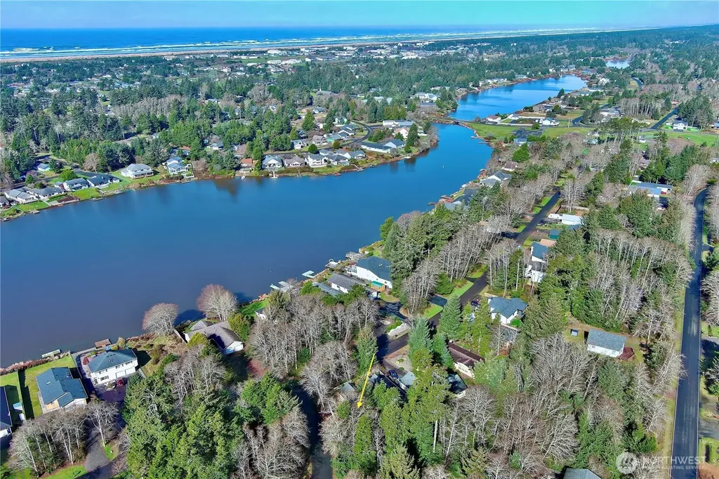 336 Hyde Court NE Ocean Shores WA 98569