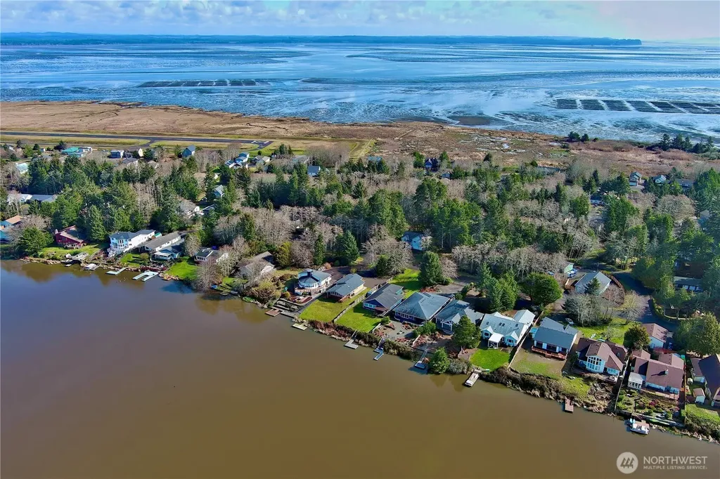 336 Hyde Court NE Ocean Shores WA 98569