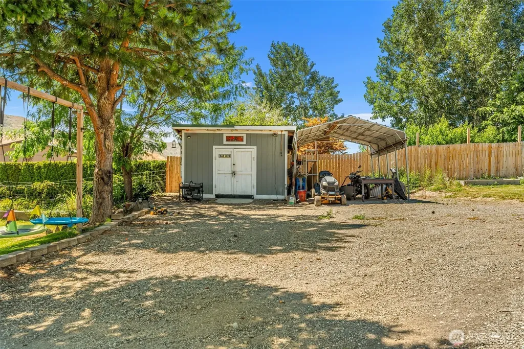 1612 Britini Drive Wenatchee WA 98801