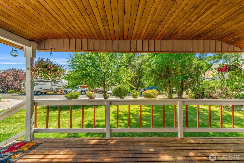 1612 Britini Drive Wenatchee WA 98801