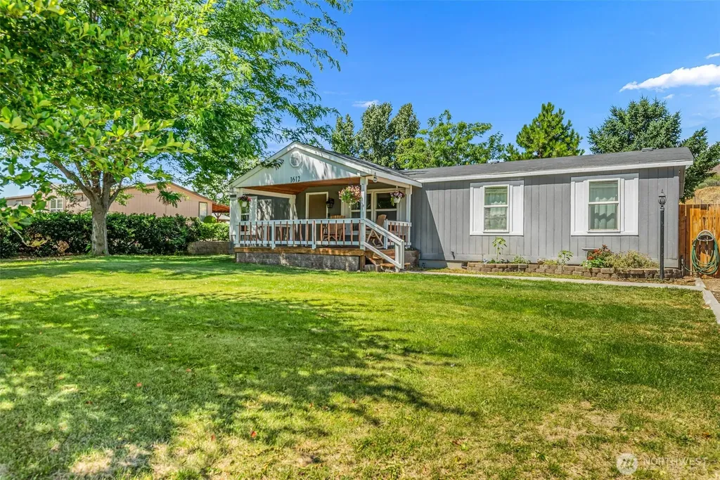 1612 Britini Drive Wenatchee WA 98801