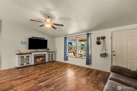 1612 Britini Drive Wenatchee WA 98801