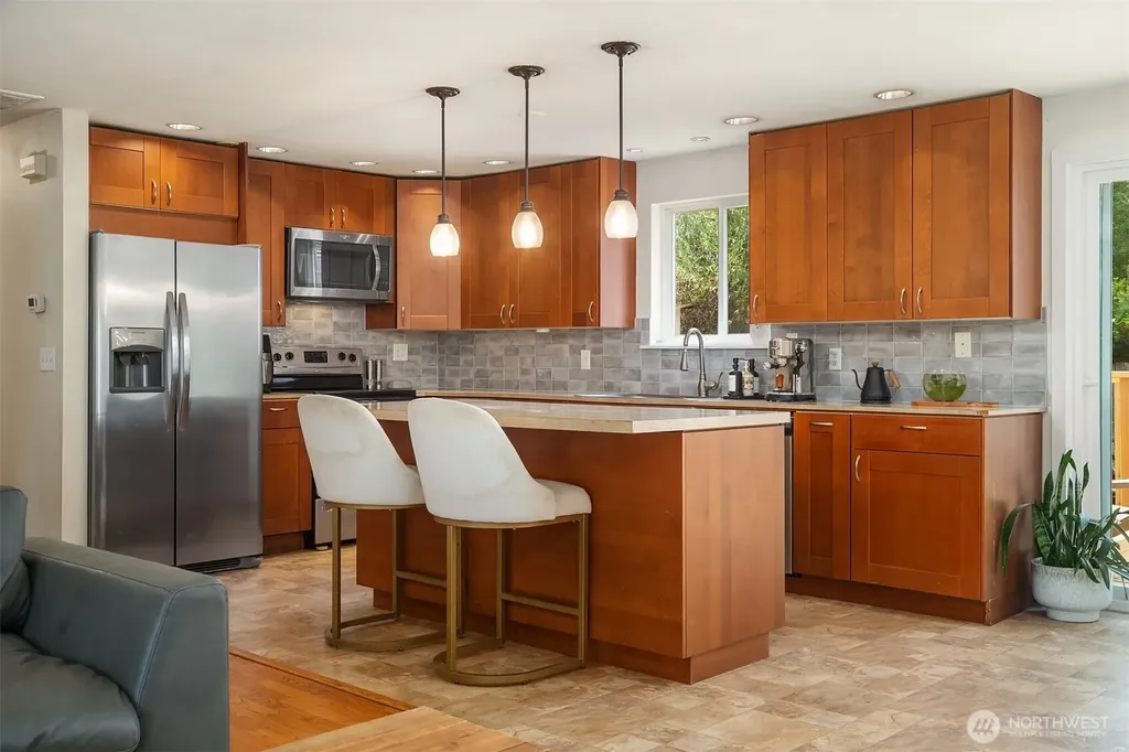 21010 22nd Avenue W Lynnwood WA 98036