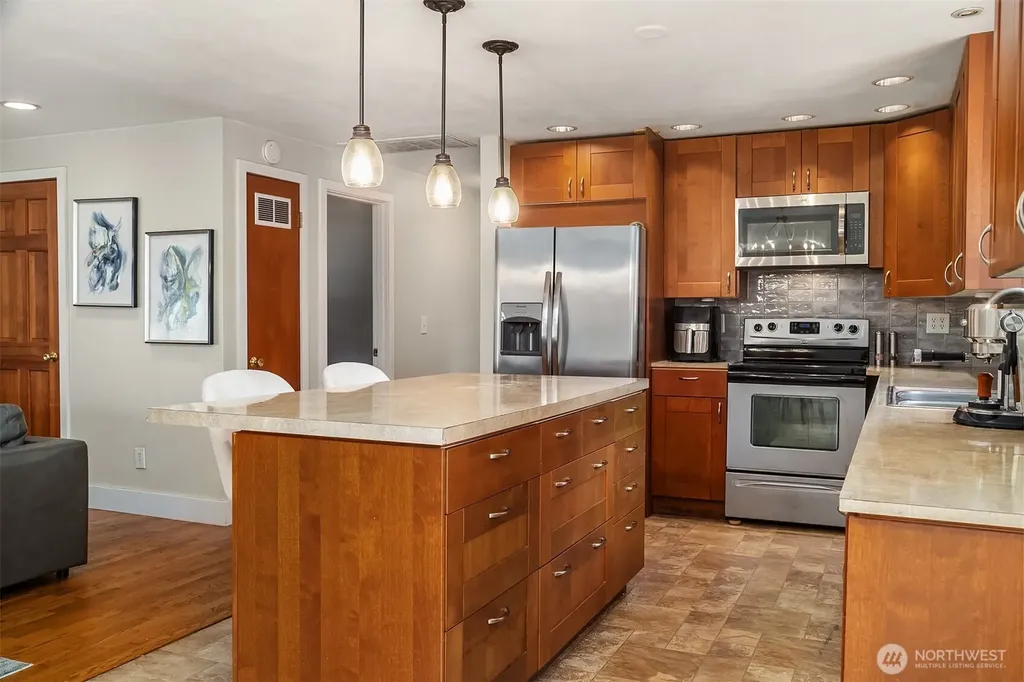 21010 22nd Avenue W Lynnwood WA 98036