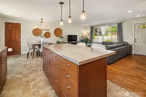 21010 22nd Avenue W Lynnwood WA 98036