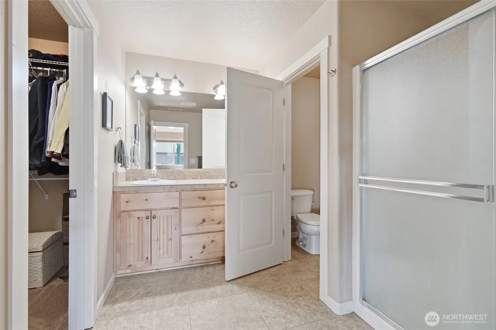 3805 NW 122nd Street Vancouver WA 98685