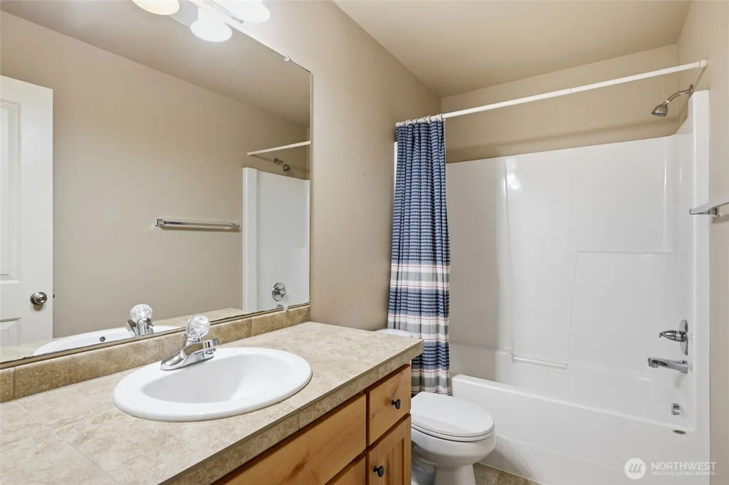 3805 NW 122nd Street Vancouver WA 98685
