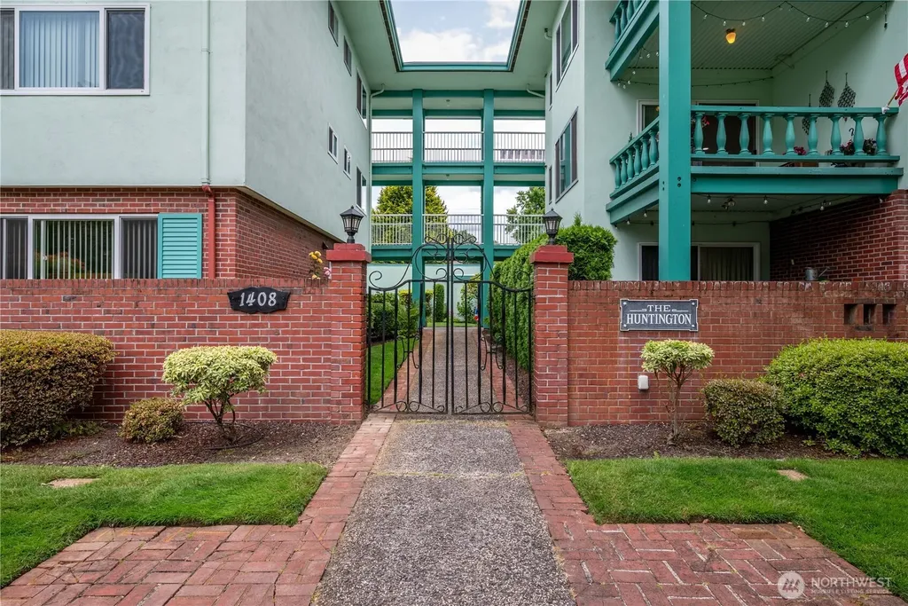 1408 20th Avenue Longview WA 98632