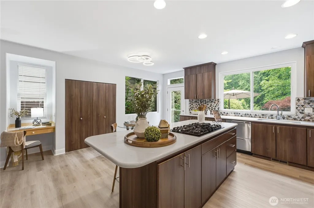 1403 240th Way SE Sammamish WA 98075