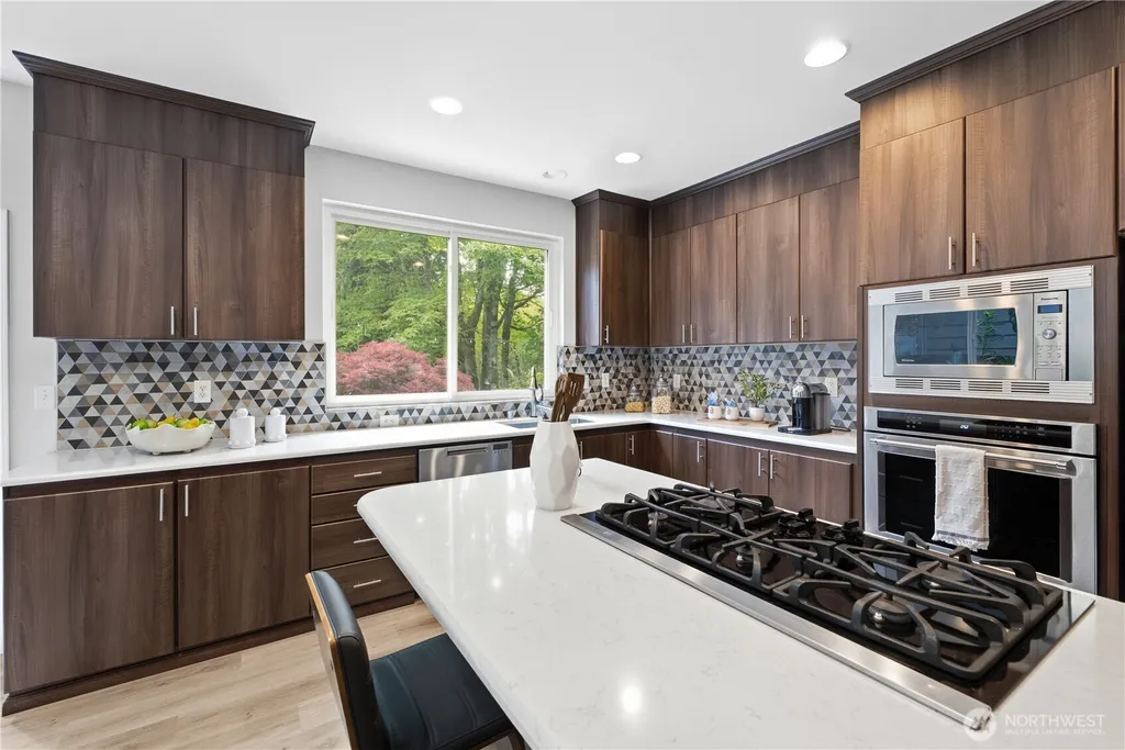 1403 240th Way SE Sammamish WA 98075