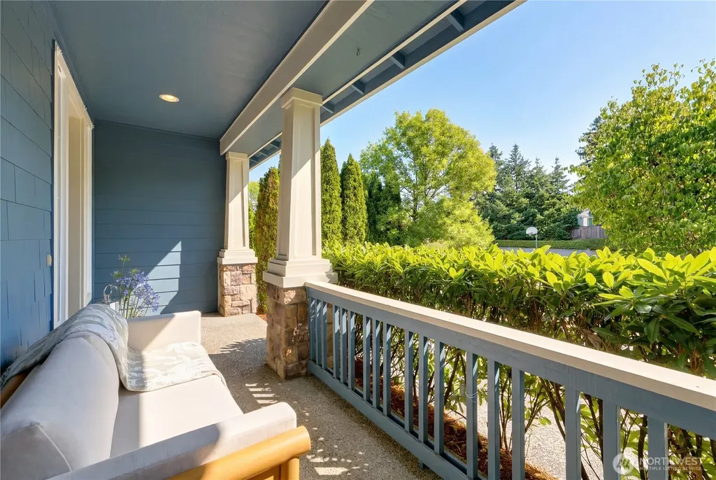 1403 240th Way SE Sammamish WA 98075
