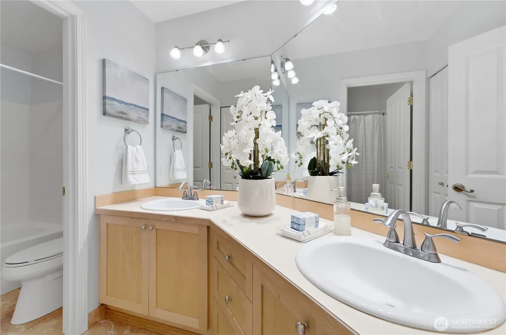 1403 240th Way SE Sammamish WA 98075
