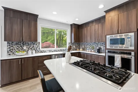 1403 240th Way SE Sammamish WA 98075