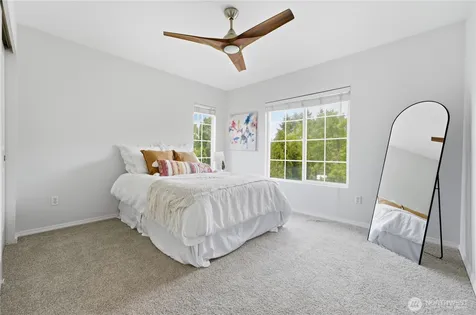 1403 240th Way SE Sammamish WA 98075