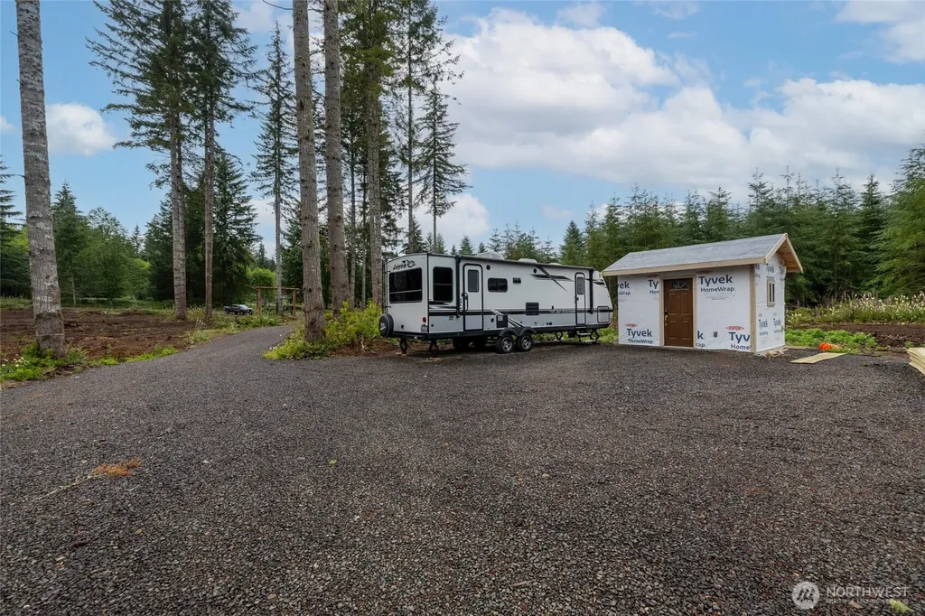 254 Calvin Road Onalaska WA 98570