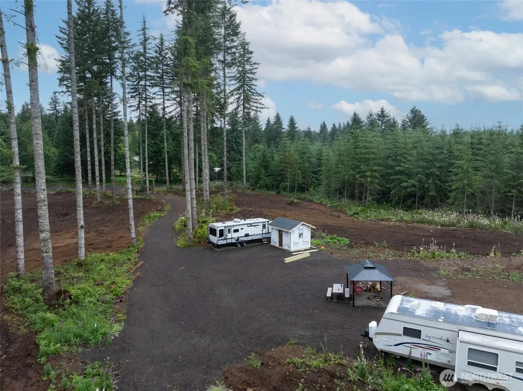 254 Calvin Road Onalaska WA 98570