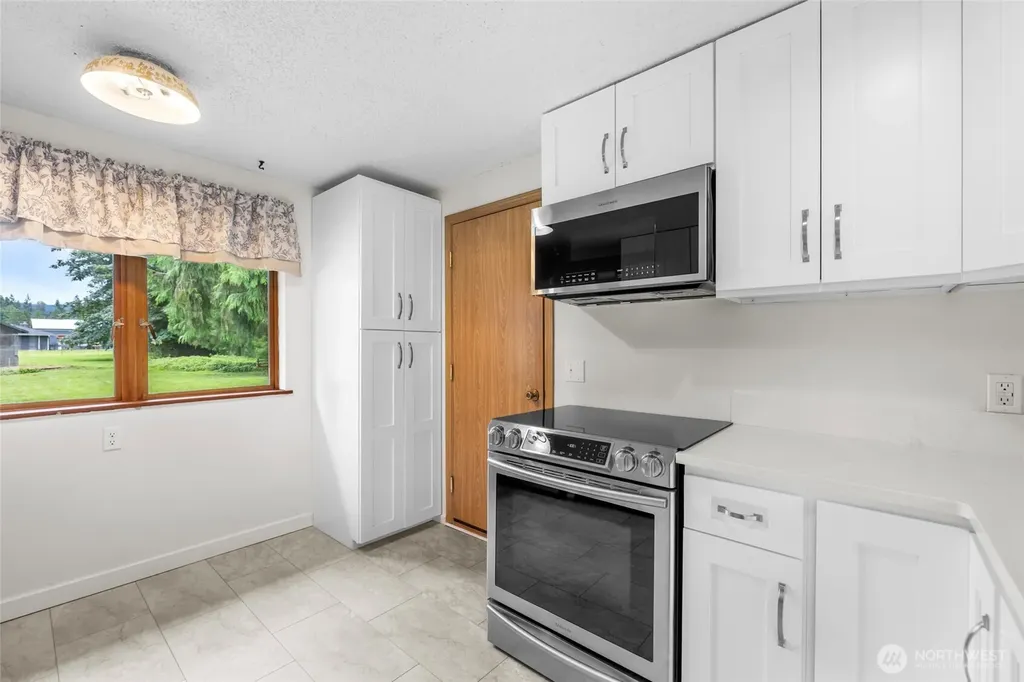 12826 228th Street NE Arlington WA 98223