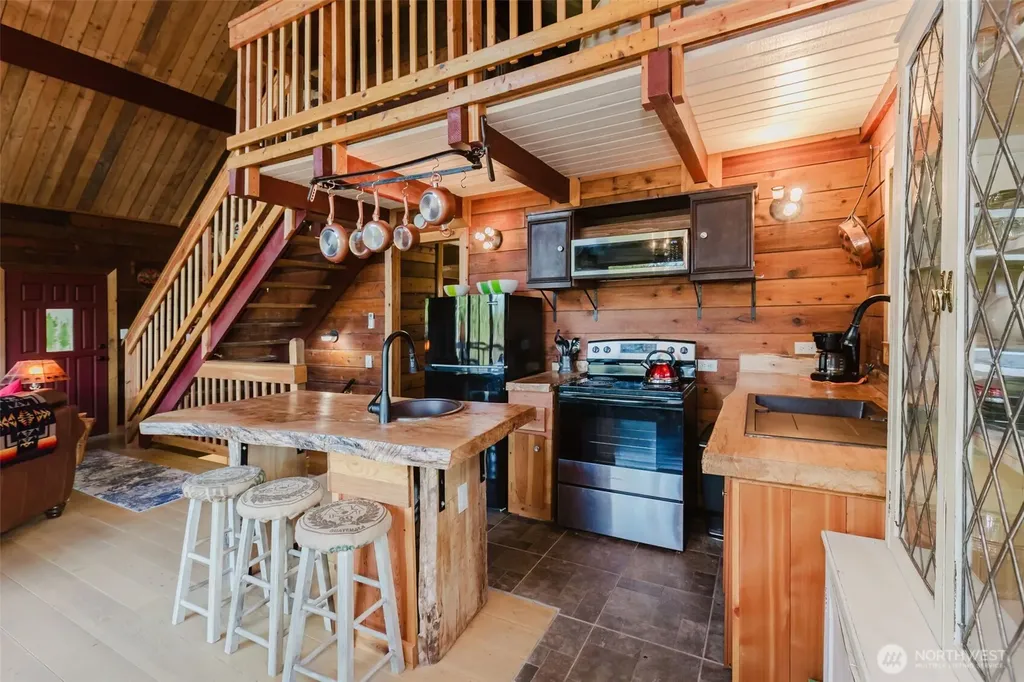 62 NE Southridge Drive Belfair WA 98528