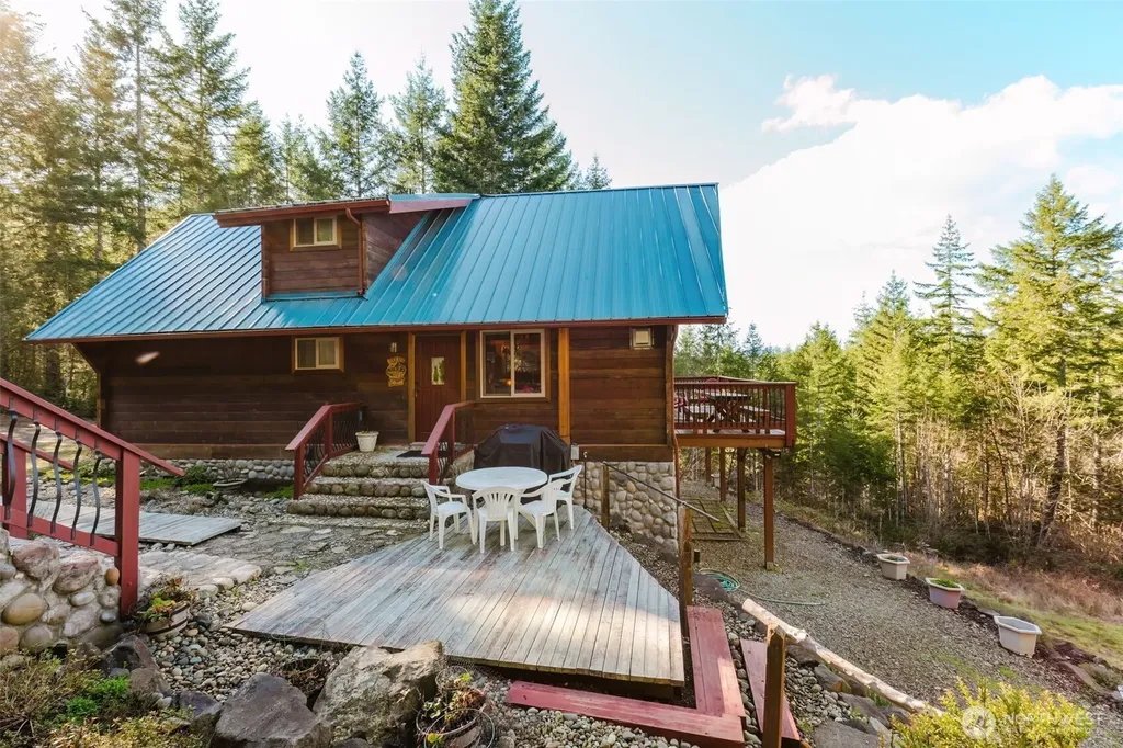 62 NE Southridge Drive Belfair WA 98528
