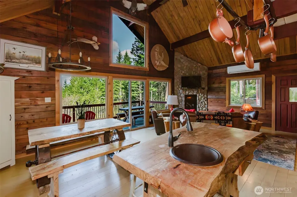 62 NE Southridge Drive Belfair WA 98528