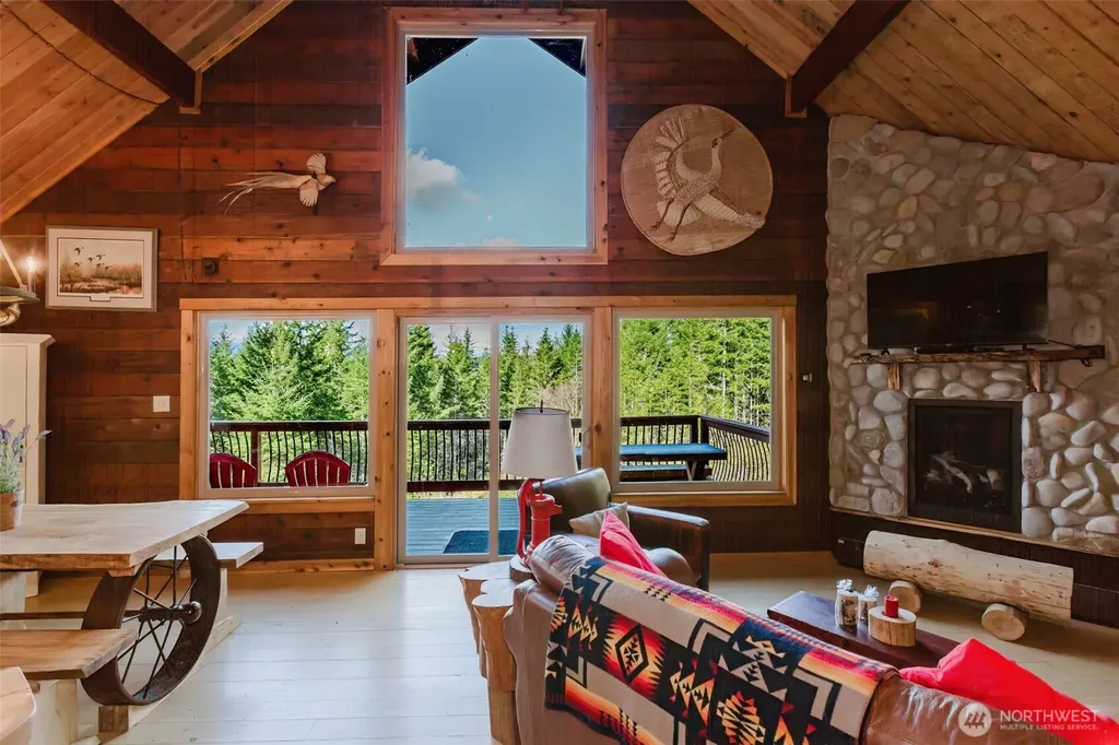 62 NE Southridge Drive Belfair WA 98528