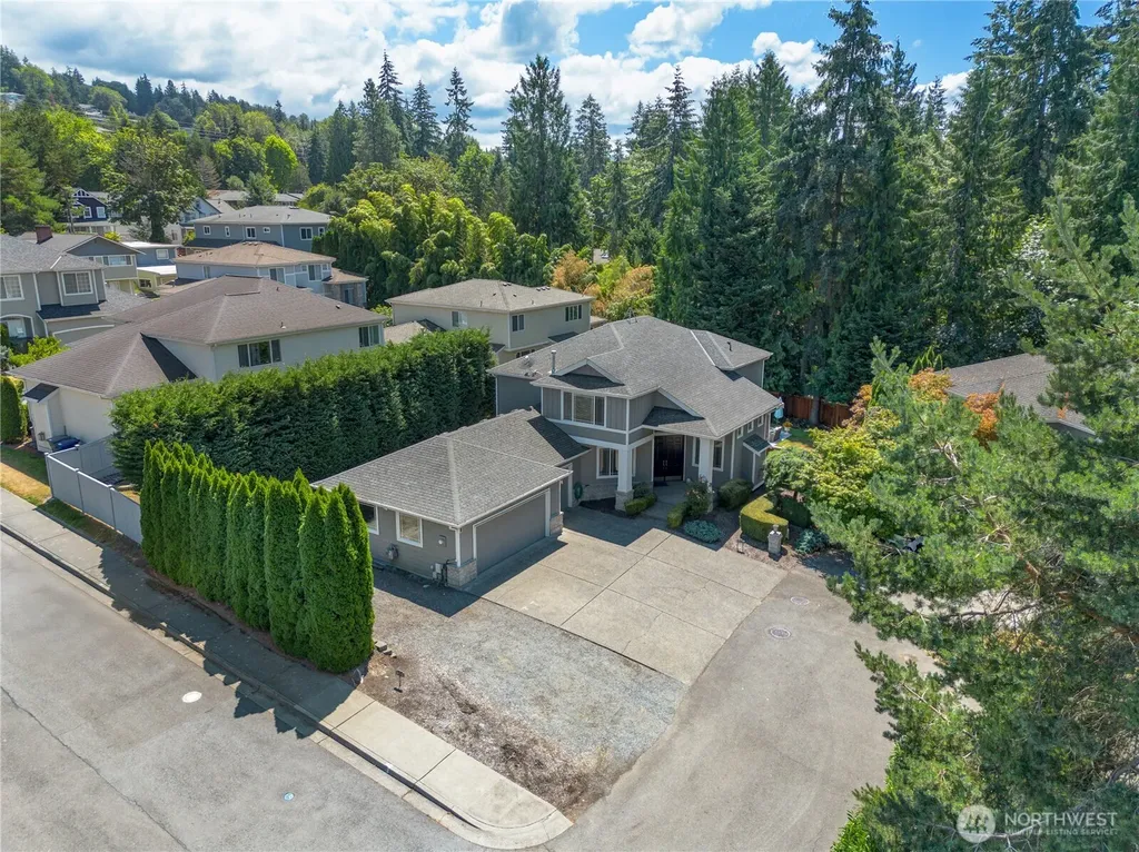 12865 SE 47th Place Bellevue WA 98006