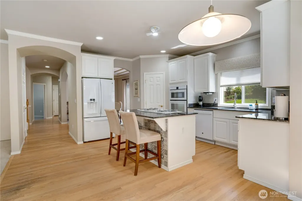 12865 SE 47th Place Bellevue WA 98006