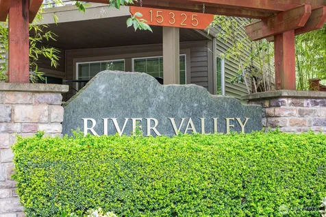 15325 SE 155th Place Renton WA 98058