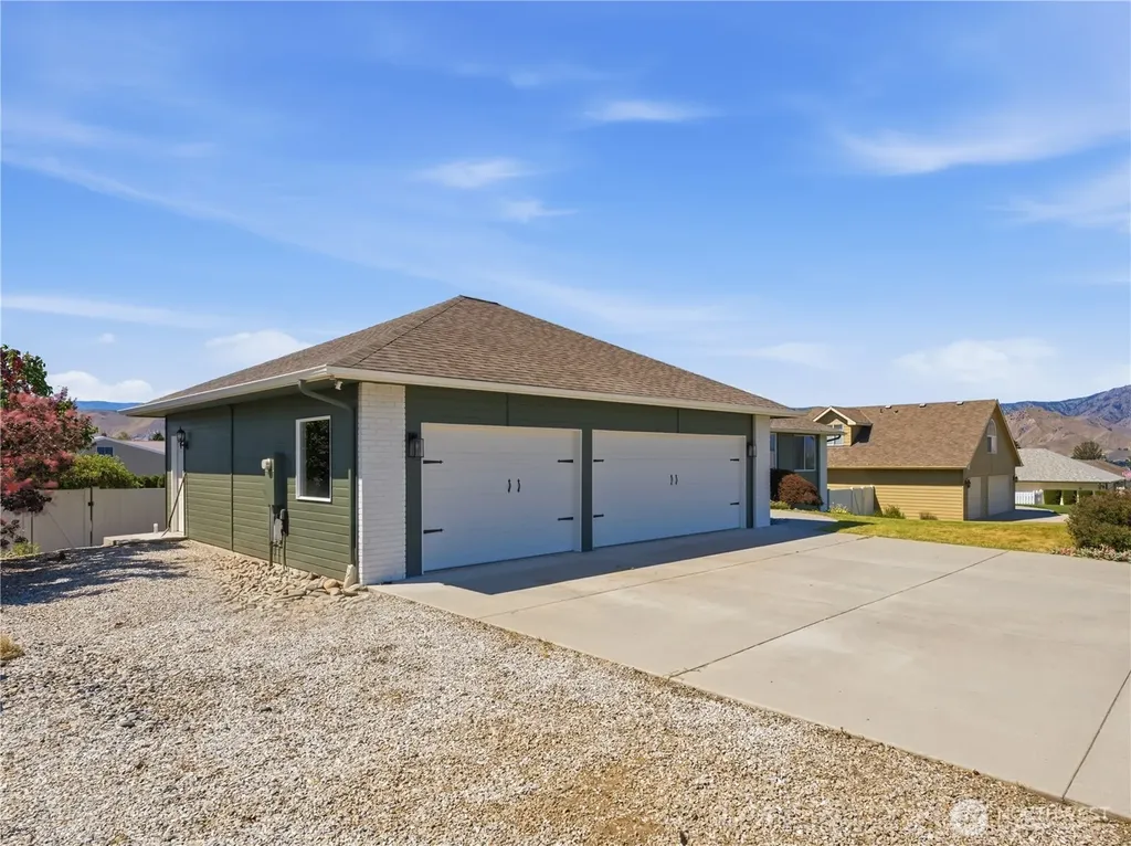 618 Clarissa Lane East Wenatchee WA 98802
