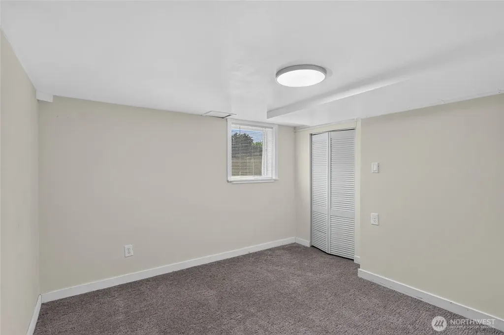 6805 SE Middle Way Vancouver WA 98664