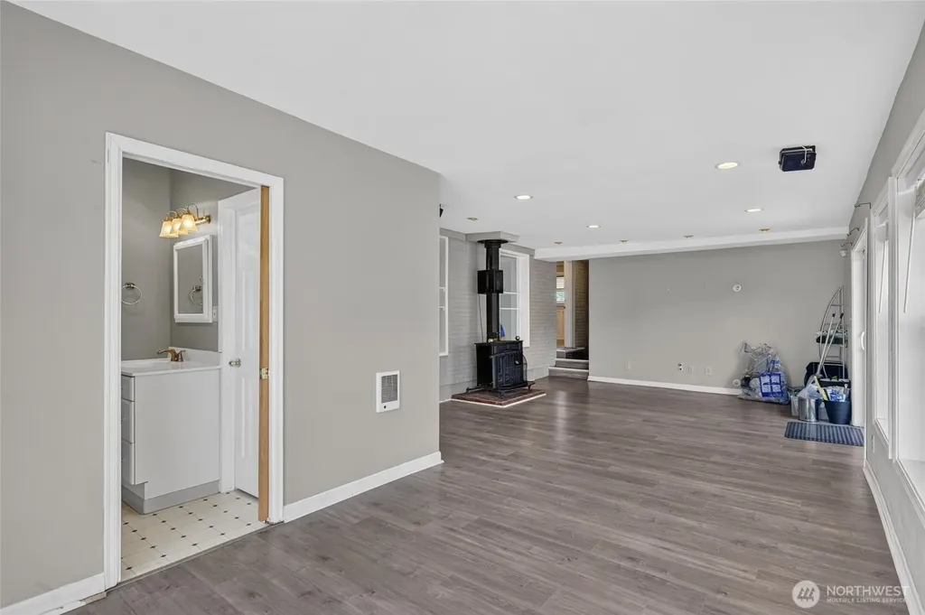 6805 SE Middle Way Vancouver WA 98664