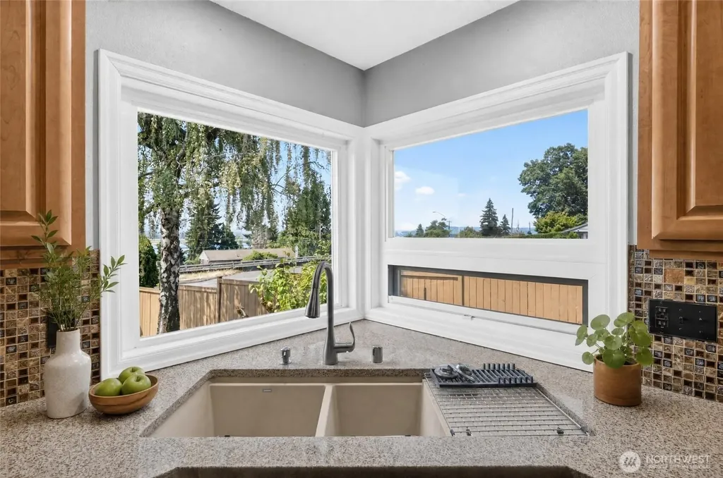 6805 SE Middle Way Vancouver WA 98664