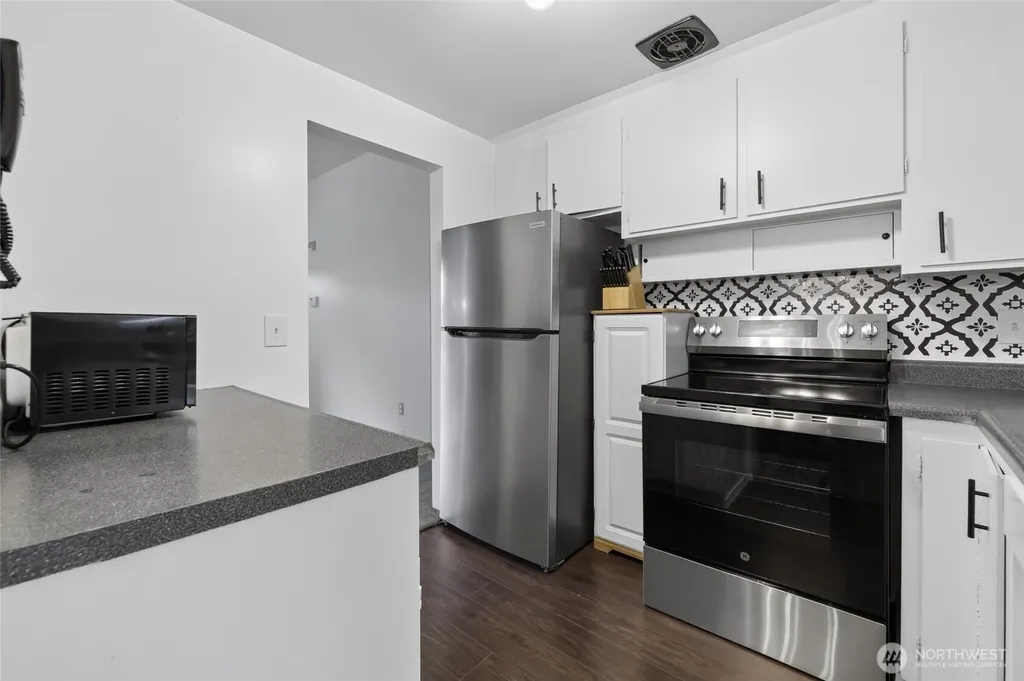 605 S 304th Street Federal Way WA 98003