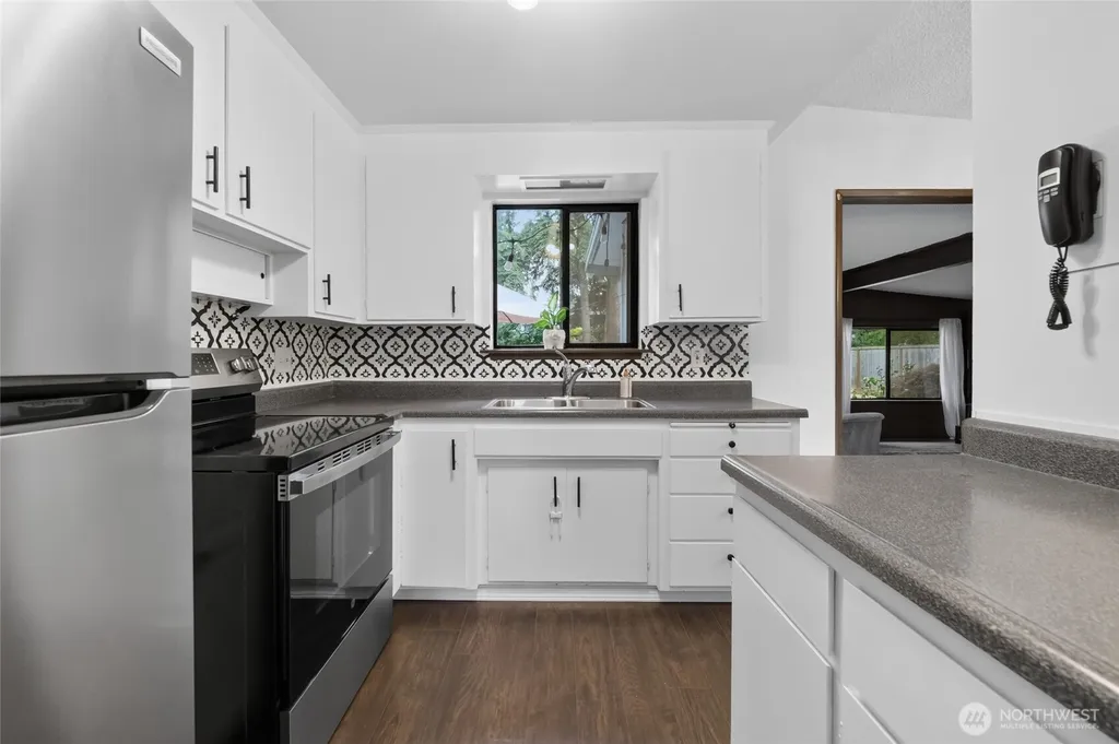 605 S 304th Street Federal Way WA 98003