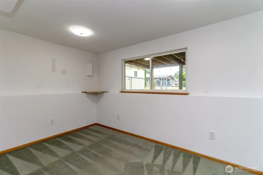 4992 31st Street NE Federal Way WA 98422
