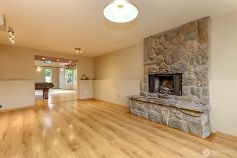 4992 31st Street NE Federal Way WA 98422