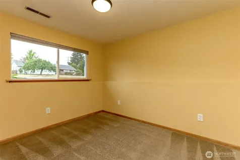 4992 31st Street NE Federal Way WA 98422
