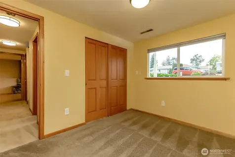 4992 31st Street NE Federal Way WA 98422