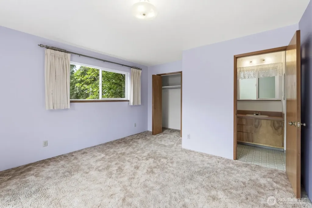 5470 E Grapeview Loop Road Allyn WA 98524
