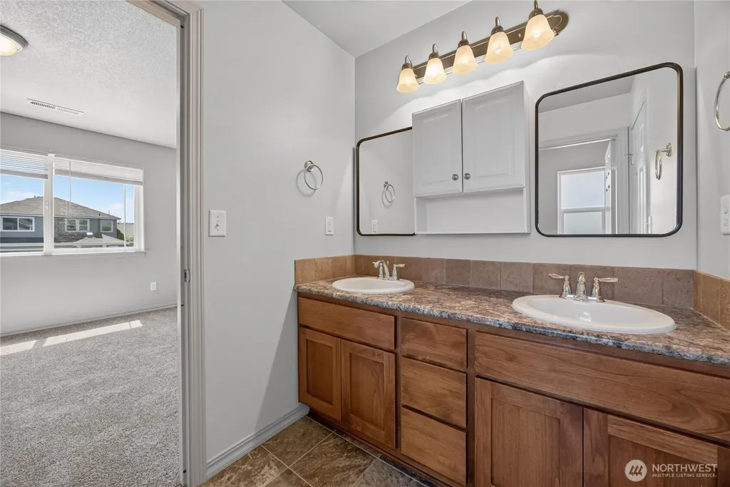 807 7th Avenue NE Ephrata WA 98823