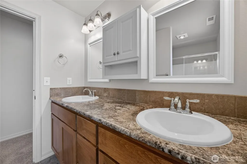 807 7th Avenue NE Ephrata WA 98823