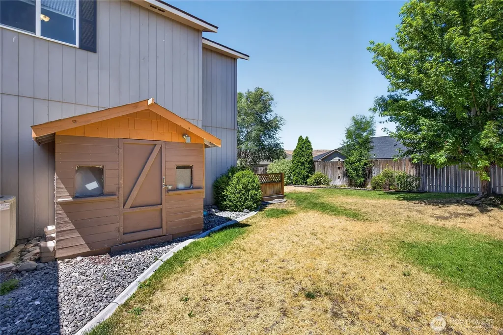 807 7th Avenue NE Ephrata WA 98823